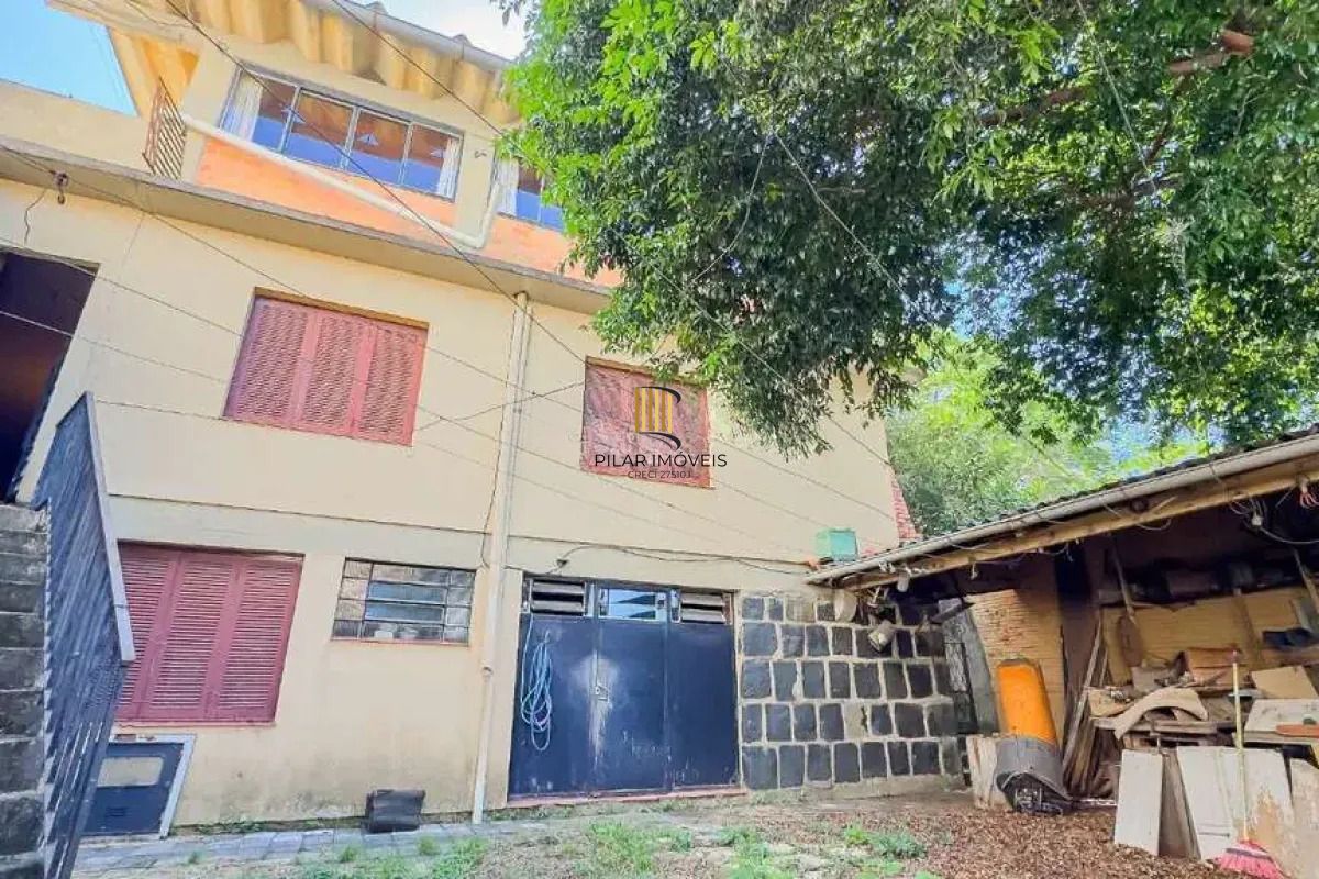 Casa ampla na Vila Ipiranga com 340 m², 4 dormitórios e potencial comercial