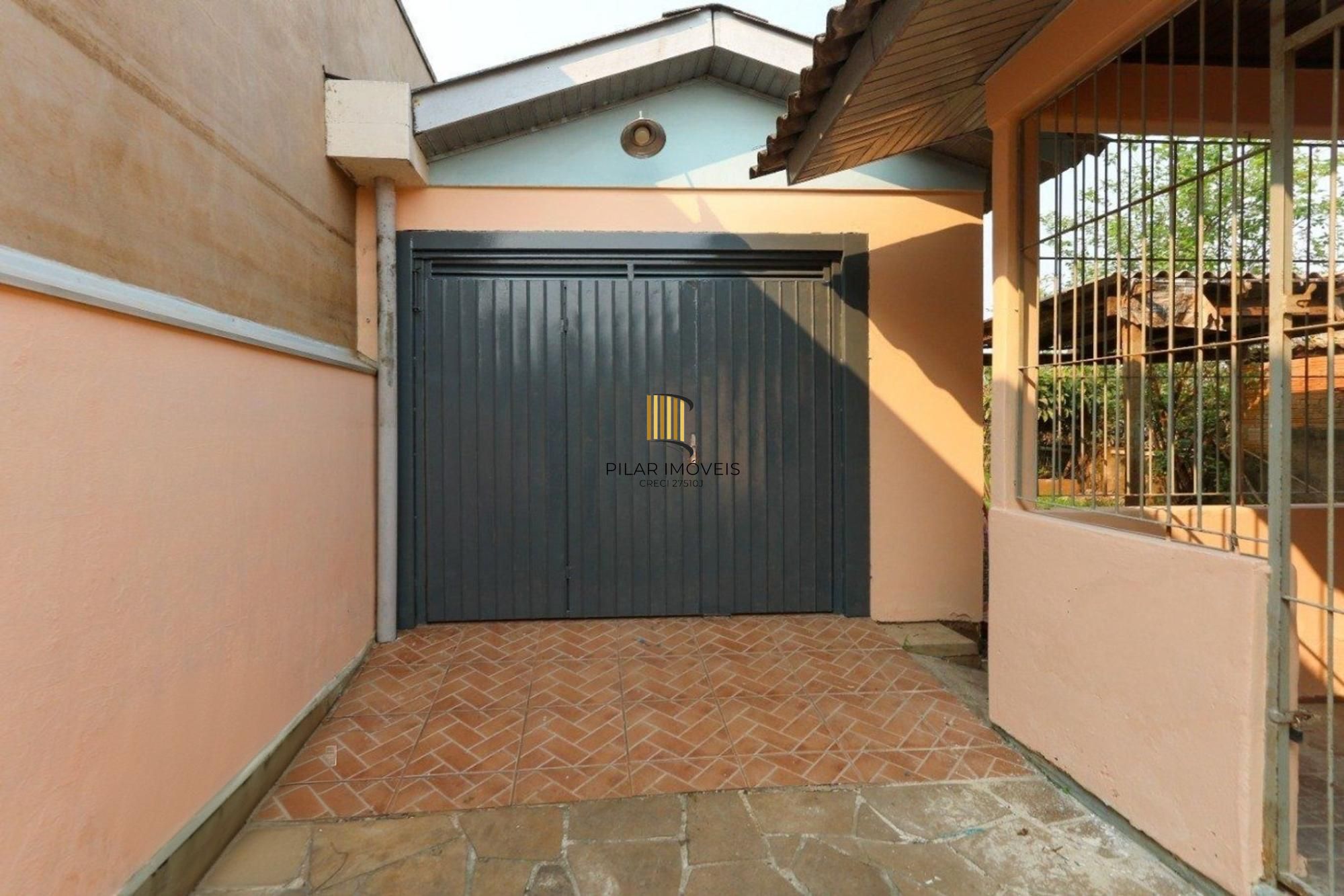 Casa de 3 dormitórios e 2 vagas de garagem no bairro Rio Branco em Canoas.