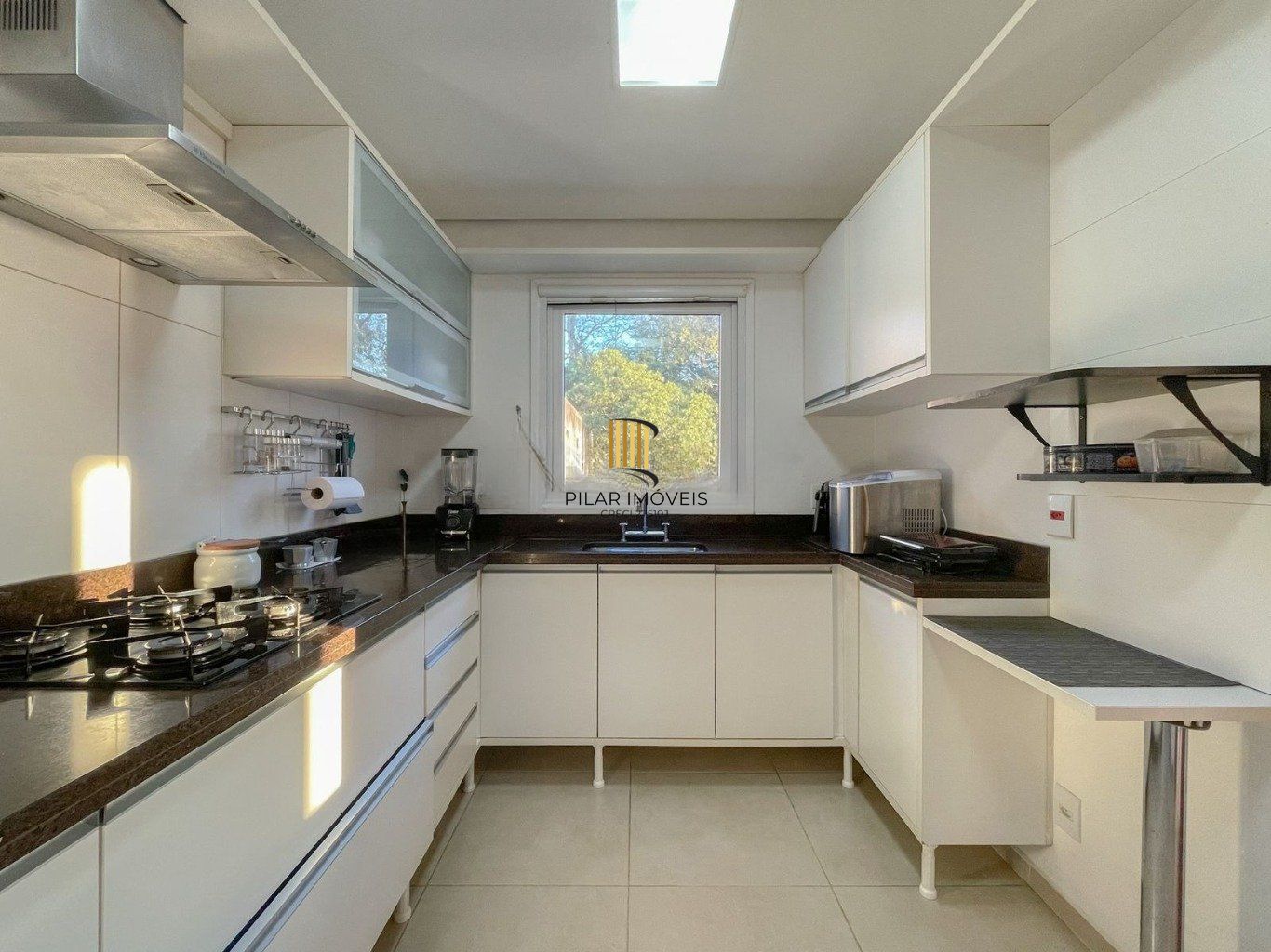 Casa com 4 quartos e 339m² à venda em Santa Tereza, Porto Alegre.