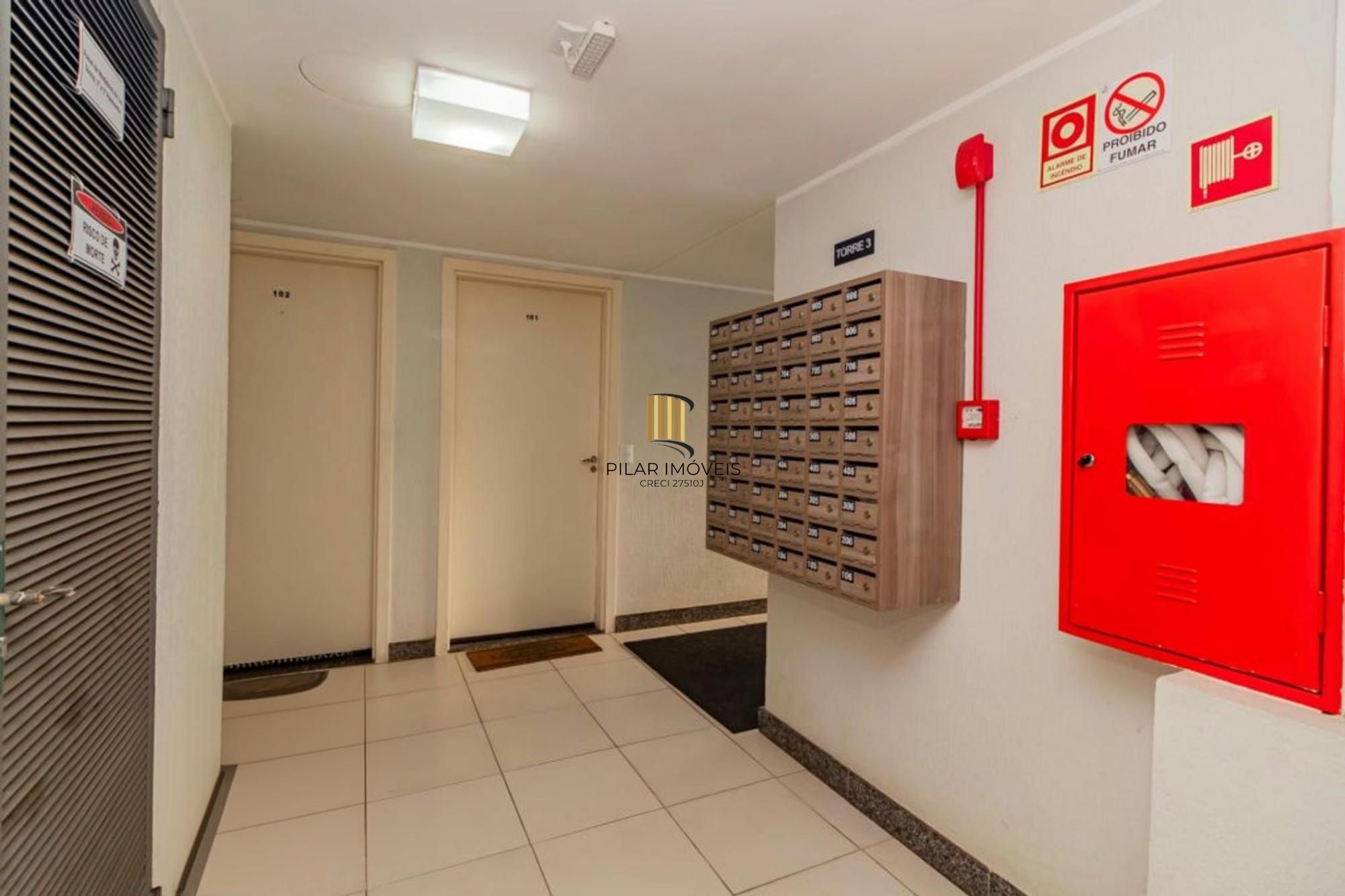 Apartamento à venda com 2 quartos 49 m²