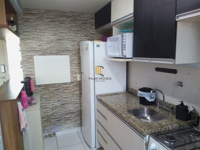 Apartamento de 2 dormitórios, elevador no Bairro jardim carvalho Porto Alegre.