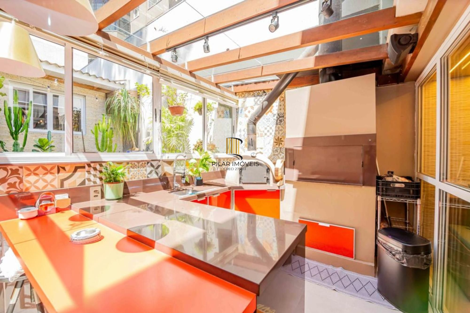 Apartamento garden com 2 quartos e 110m² à venda em Mont'serrat,