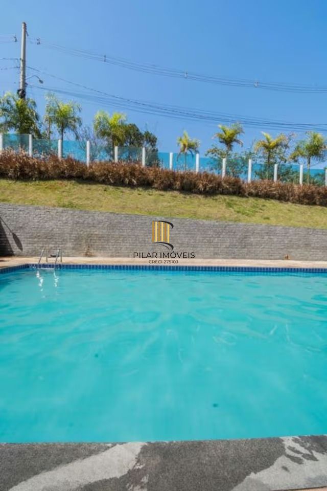 Apartamento de 2 quartos, piscina e 1 vaga de garagem em Canoas.