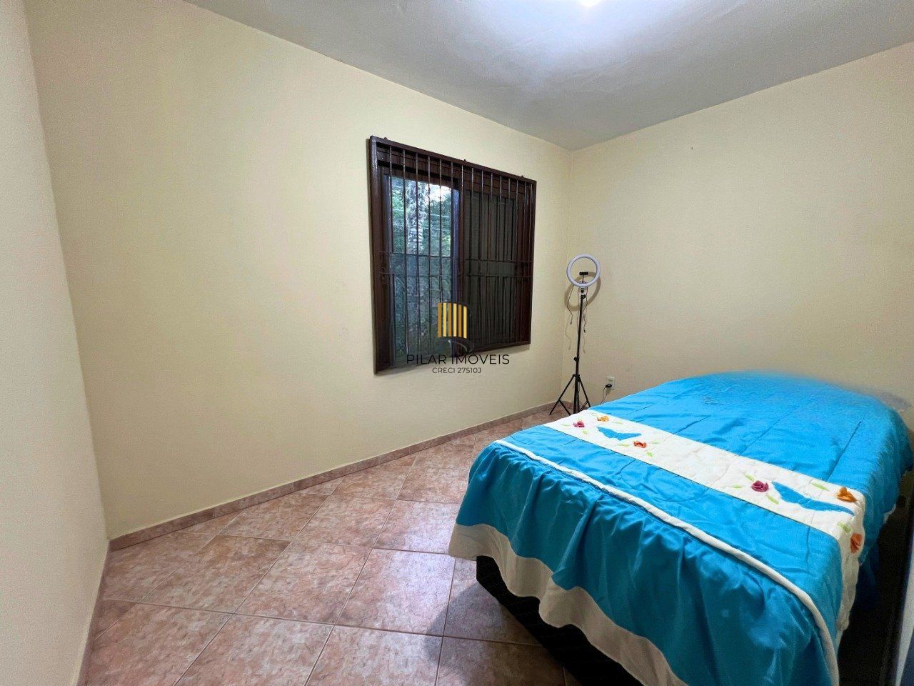 Casa de 3 dormitórios e 2 vagas de garagem em Canoas.