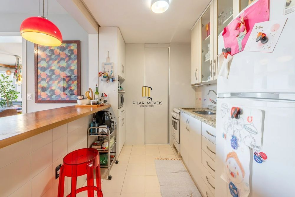 Apartamento com 2 quartos, sendo 1 suíte e 2 vagas no bairro Bela Vista