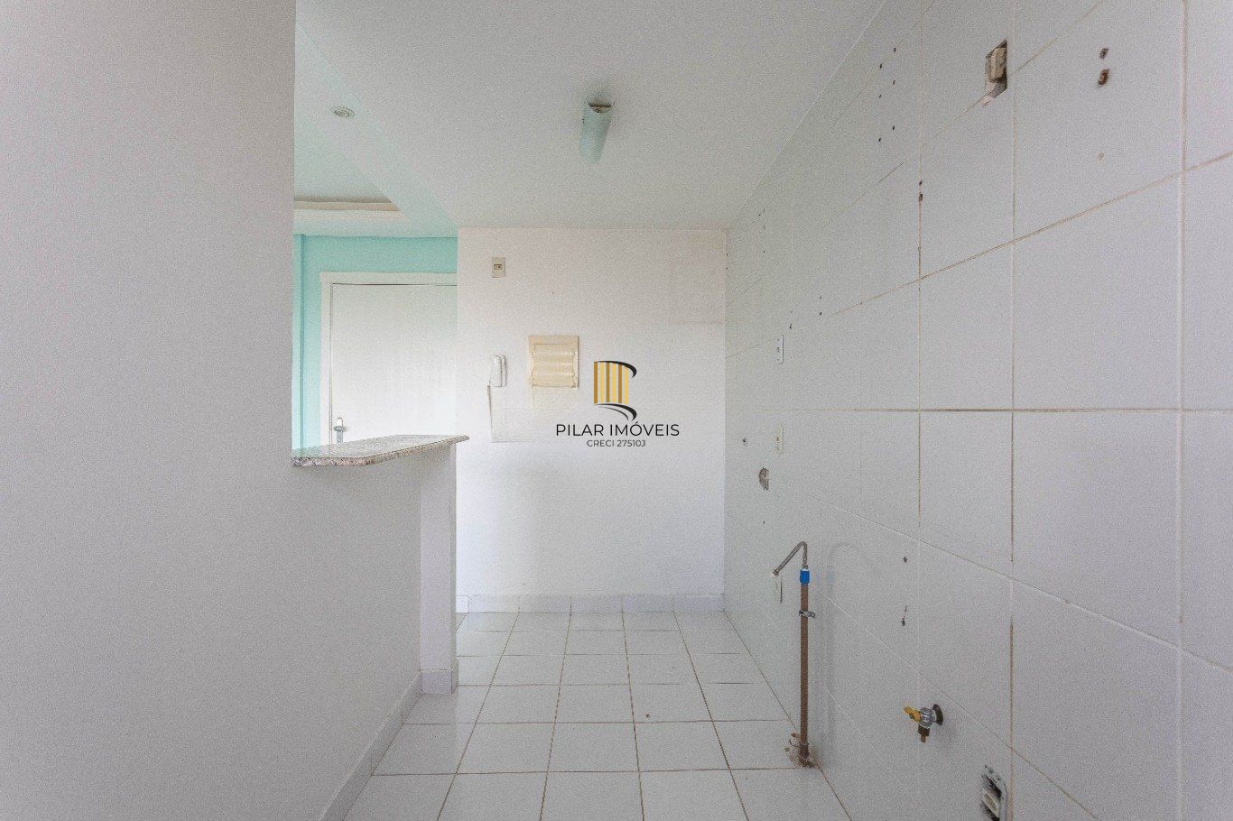 Apartamento com 2 quartos, 1 vaga e elevador no Bairro Vila Ipiranga.