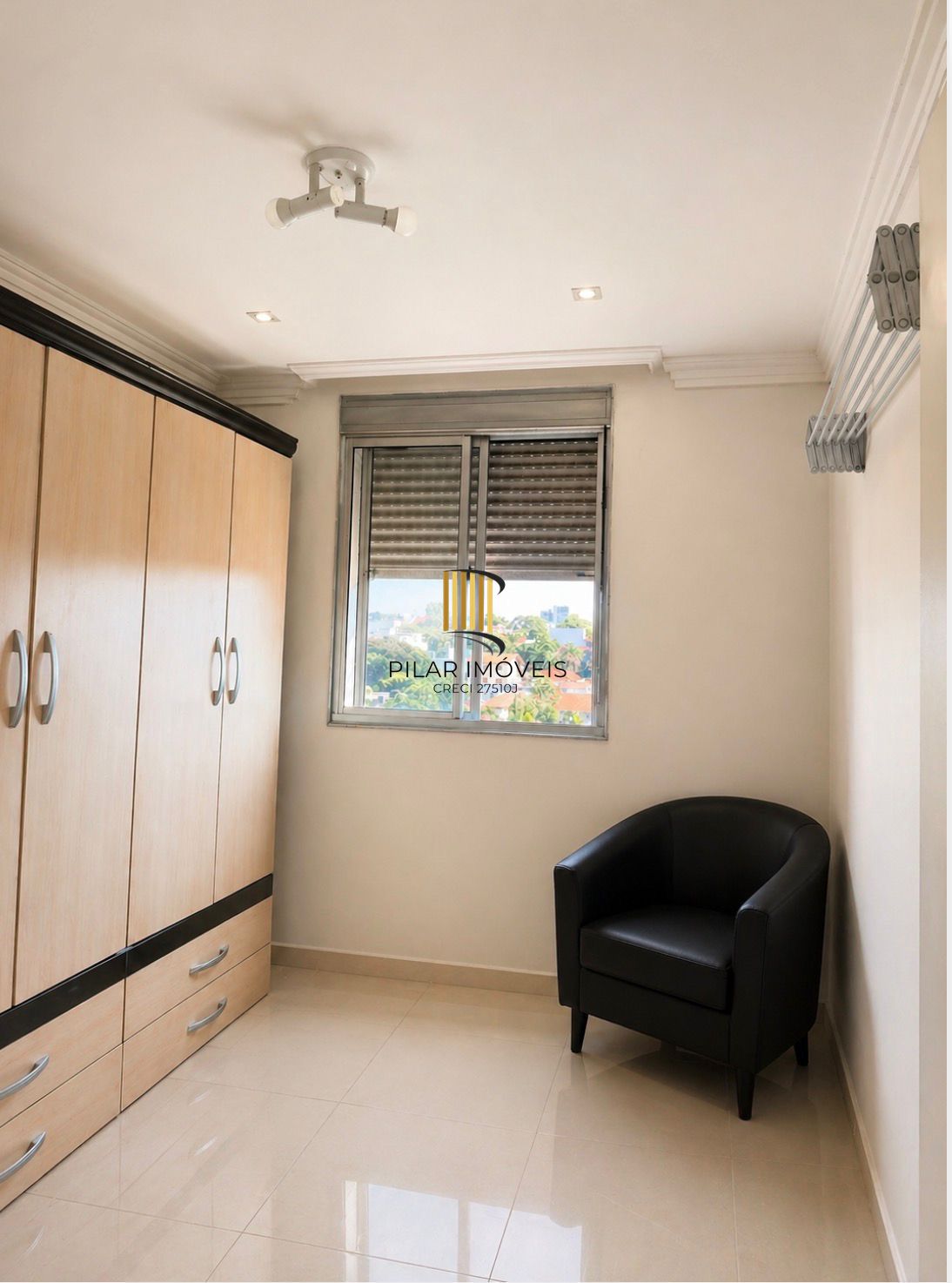 Apartamento 3 dormitórios com Suíte Semi Mobiliado com Vaga de Garagem