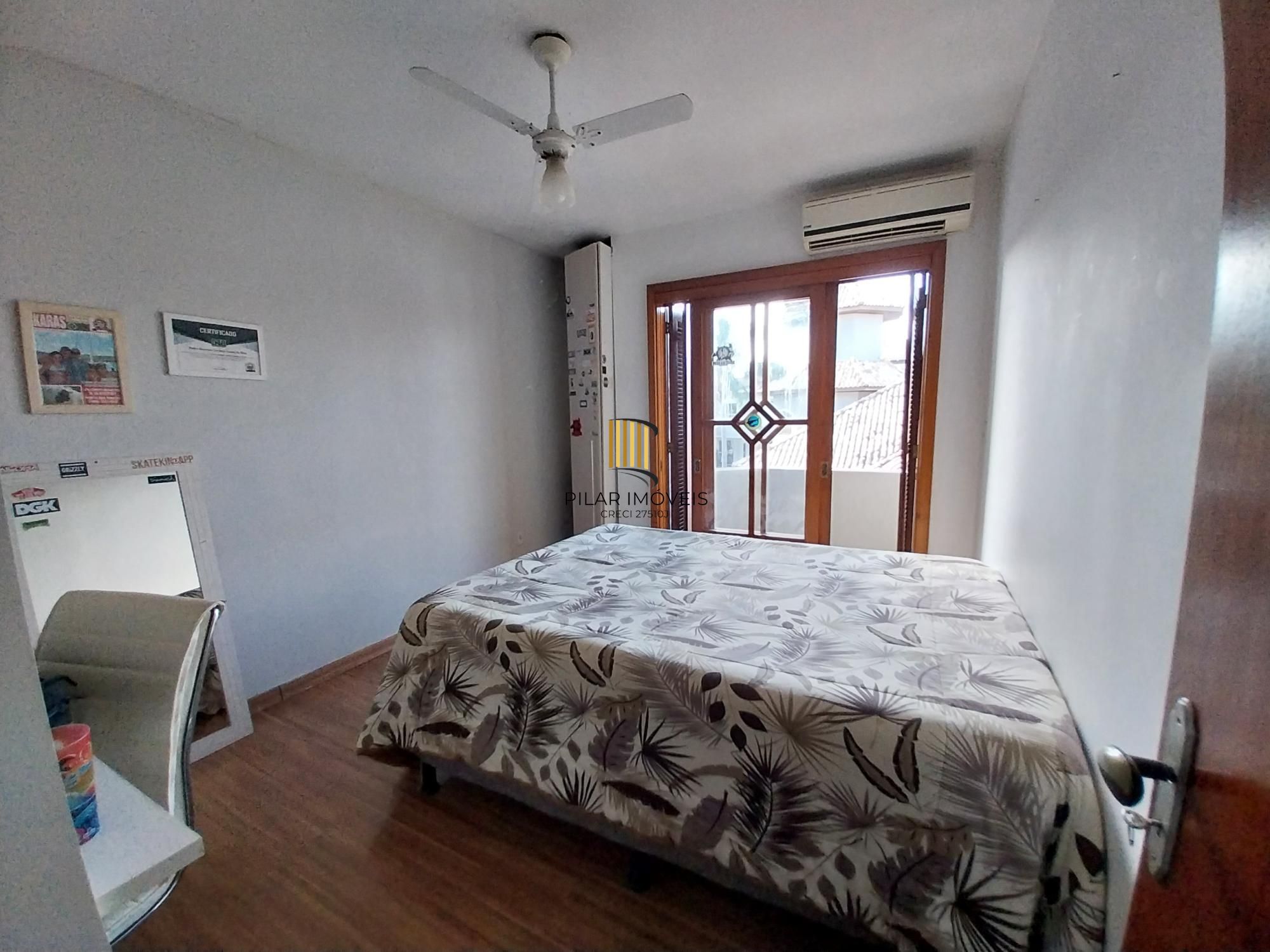 Casa em Condomínio com 4 quartos, 1 suíte e 300m² à venda em Ecoville.