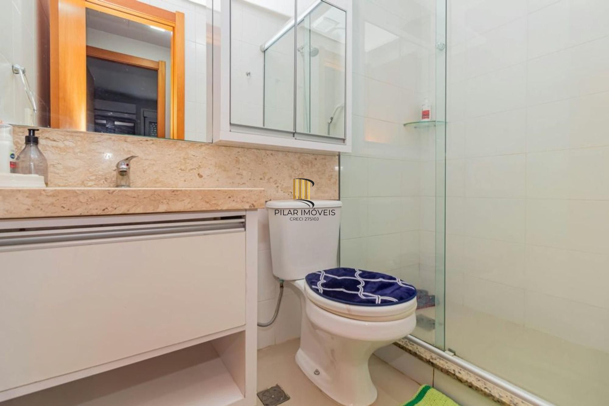 Apartamento com 2 quartos, vaga de garagem e elevador  no bairro Passo da Areia