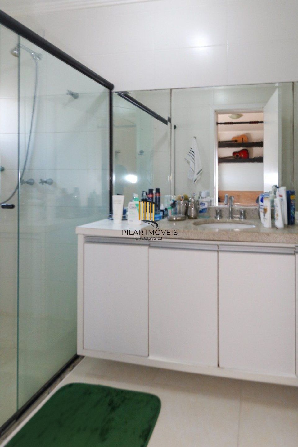 Casa em condomínio com 2 quartos e 2 vagas no bairro Marechal Rondon em Canoas.