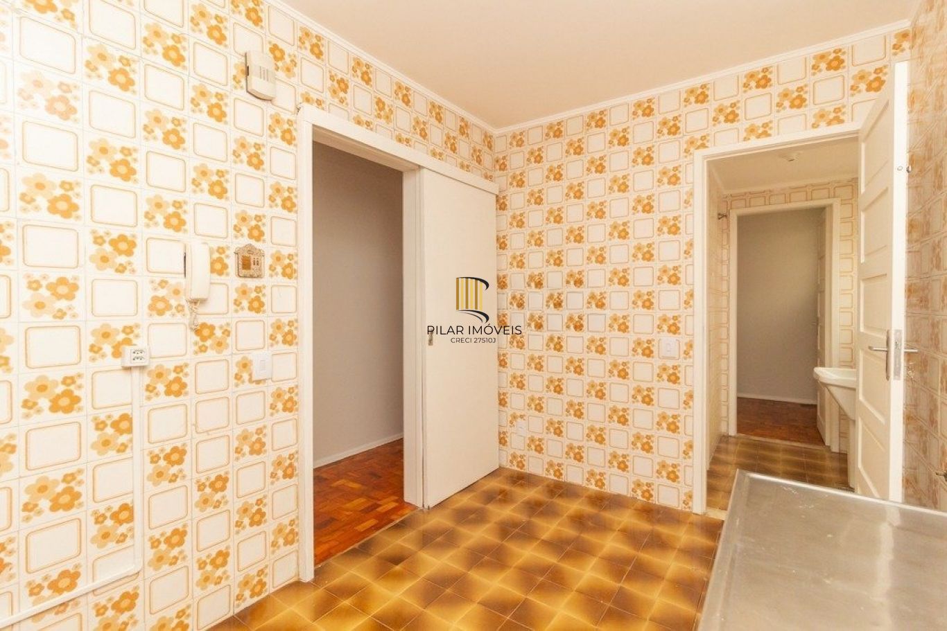 Apartamento de 2 dormitórios com 1 vaga de garagem no Bairro Santana