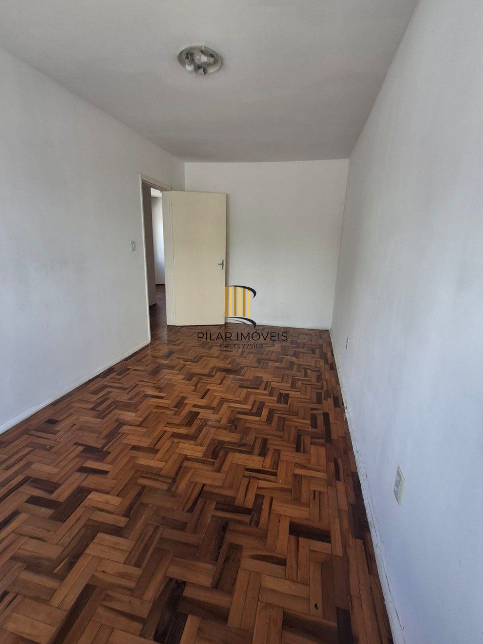 Apartamento á venda 59m², 2 dormitórios no Passo da Areia