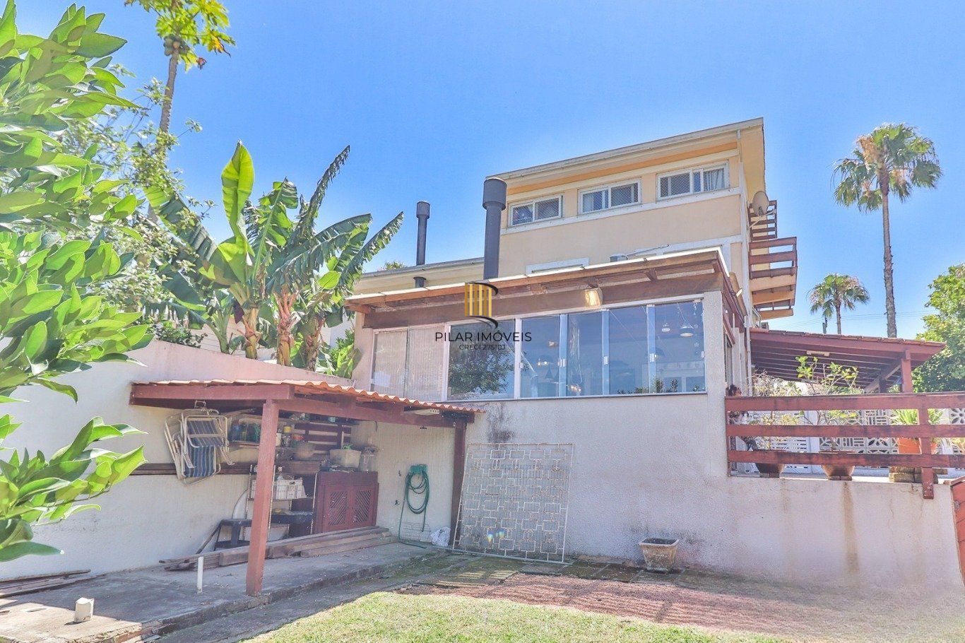 Casa em Condomínio com 3 Dormitórios e Energia Solar na Lomba do Pinheiro