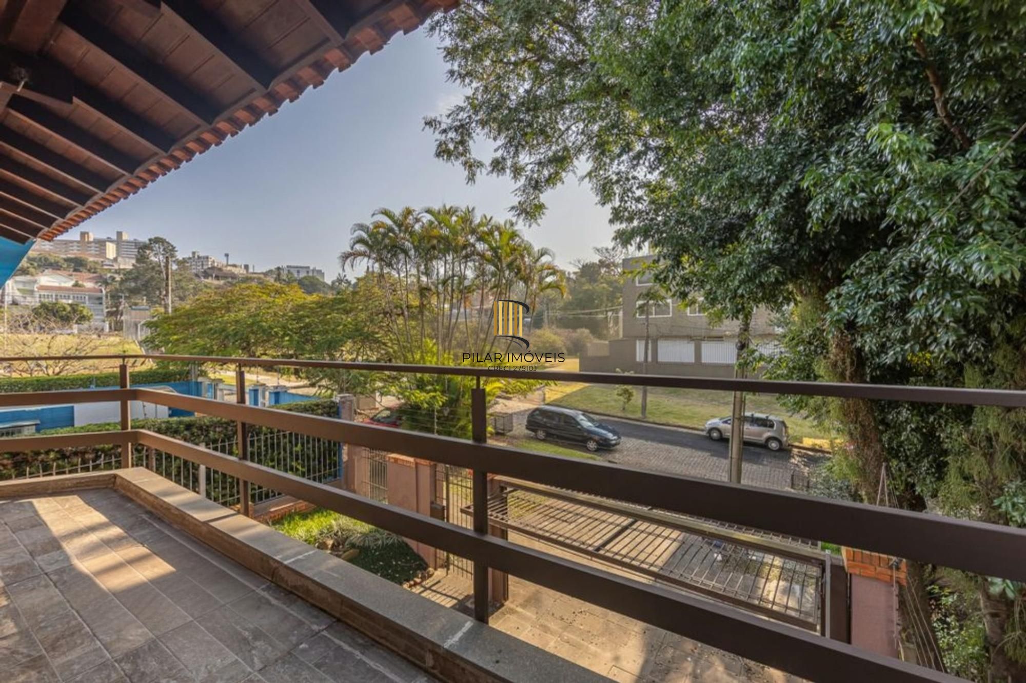 Casa com 4 Quartos, 4 banheiros, 4 vagas e 300 m² á venda  Chácara Das Pedras.