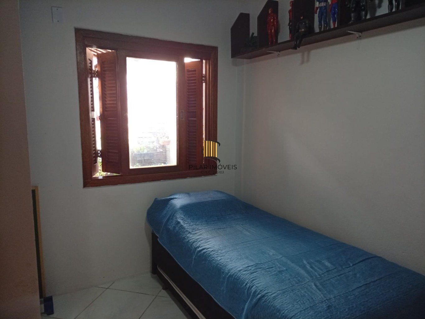 Casa com 2 dormitorios com 1 vaga de garagem, no Bairro Olaria em Canoas