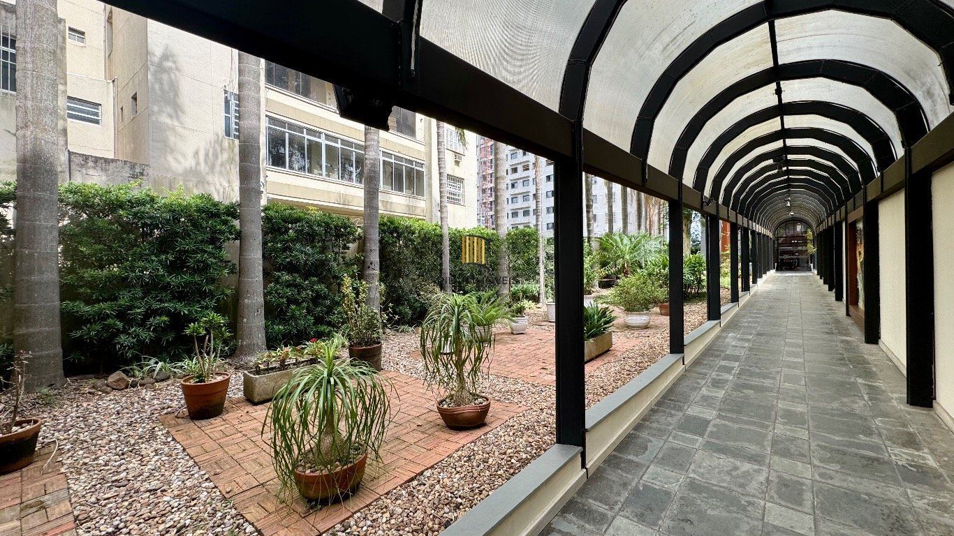 Apartamento de 1 quarto, sacada, 1 vaga, elevador no bairro Independência