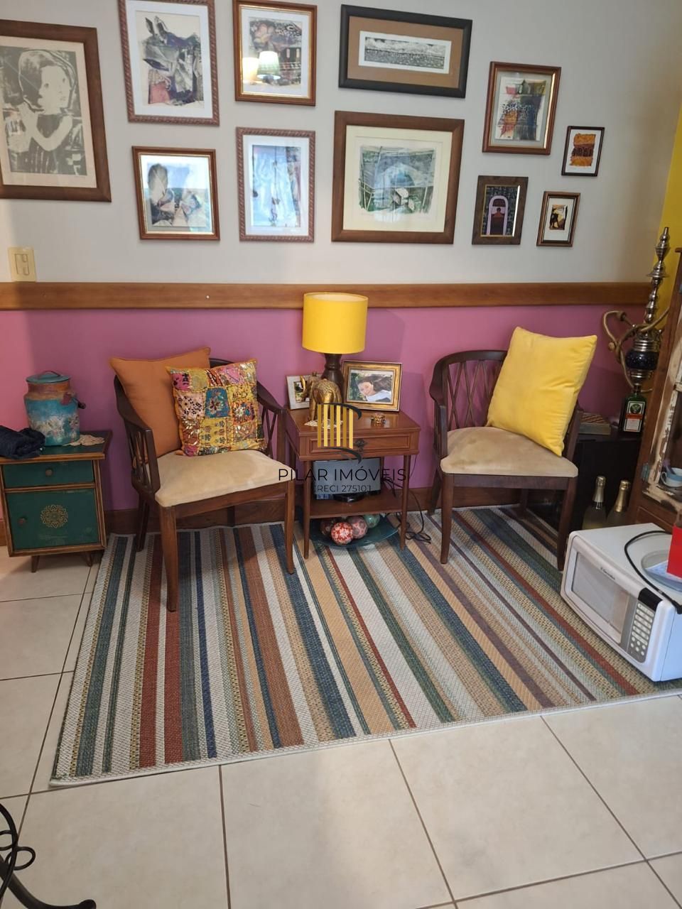 Apartamento 2 Dormitórios, Suíte, Elevador e 2 vagas no Tristeza