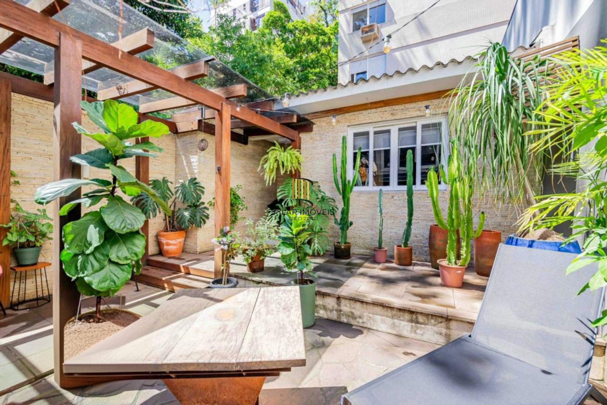 Apartamento garden com 2 quartos e 110m² à venda em Mont'serrat,