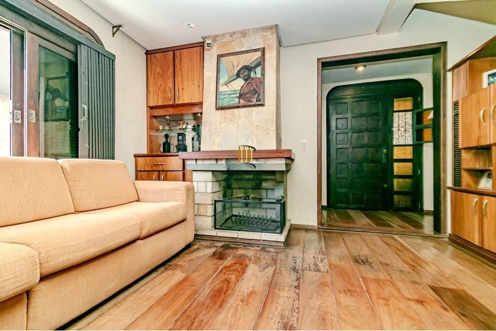 Casa com 3 dormitórios e 185m² no bairro higienópolis