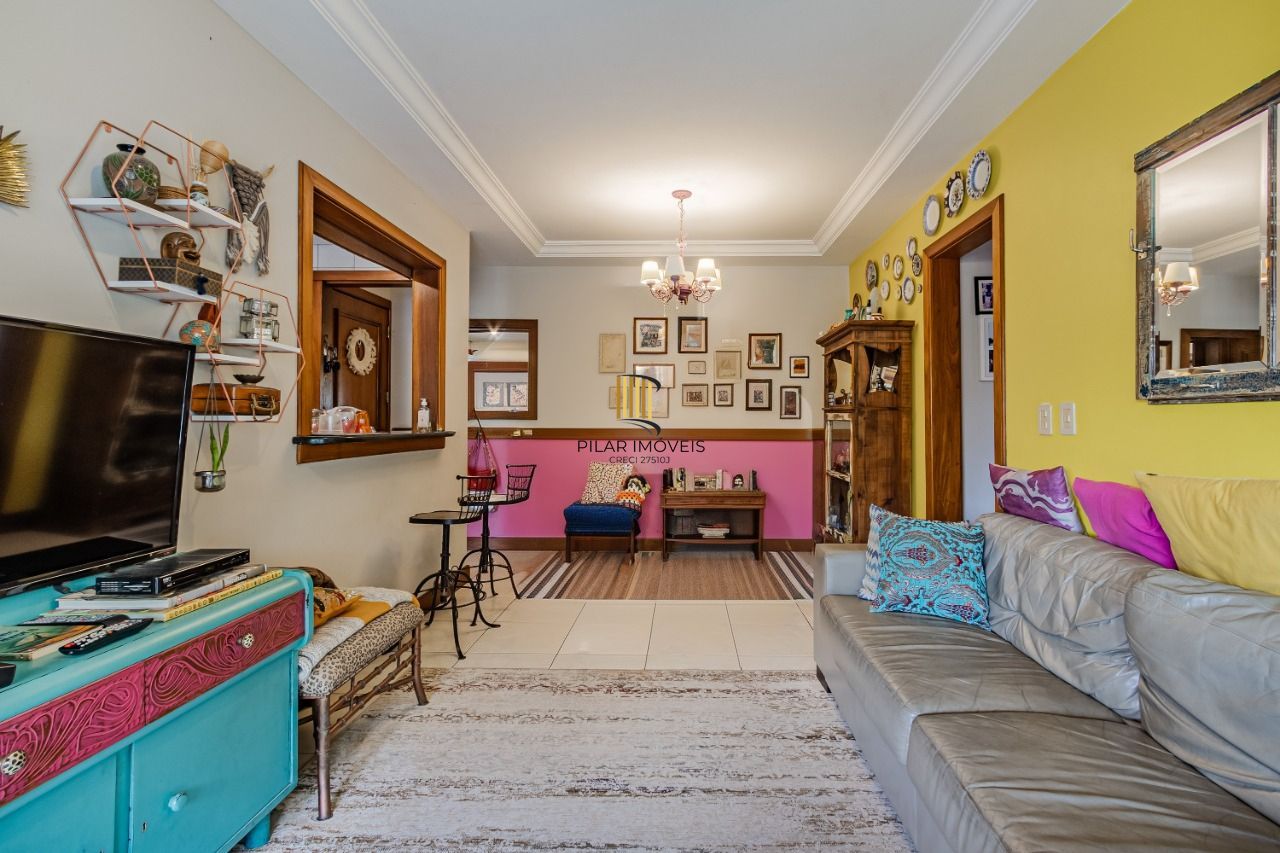 Apartamento 2 Dormitórios, Suíte, Elevador e 2 vagas no Tristeza