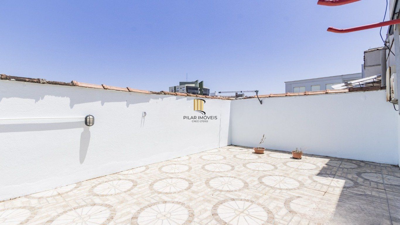 Apartamento de 1 dormitório no bairro Menino Deus em Porto Alegre.