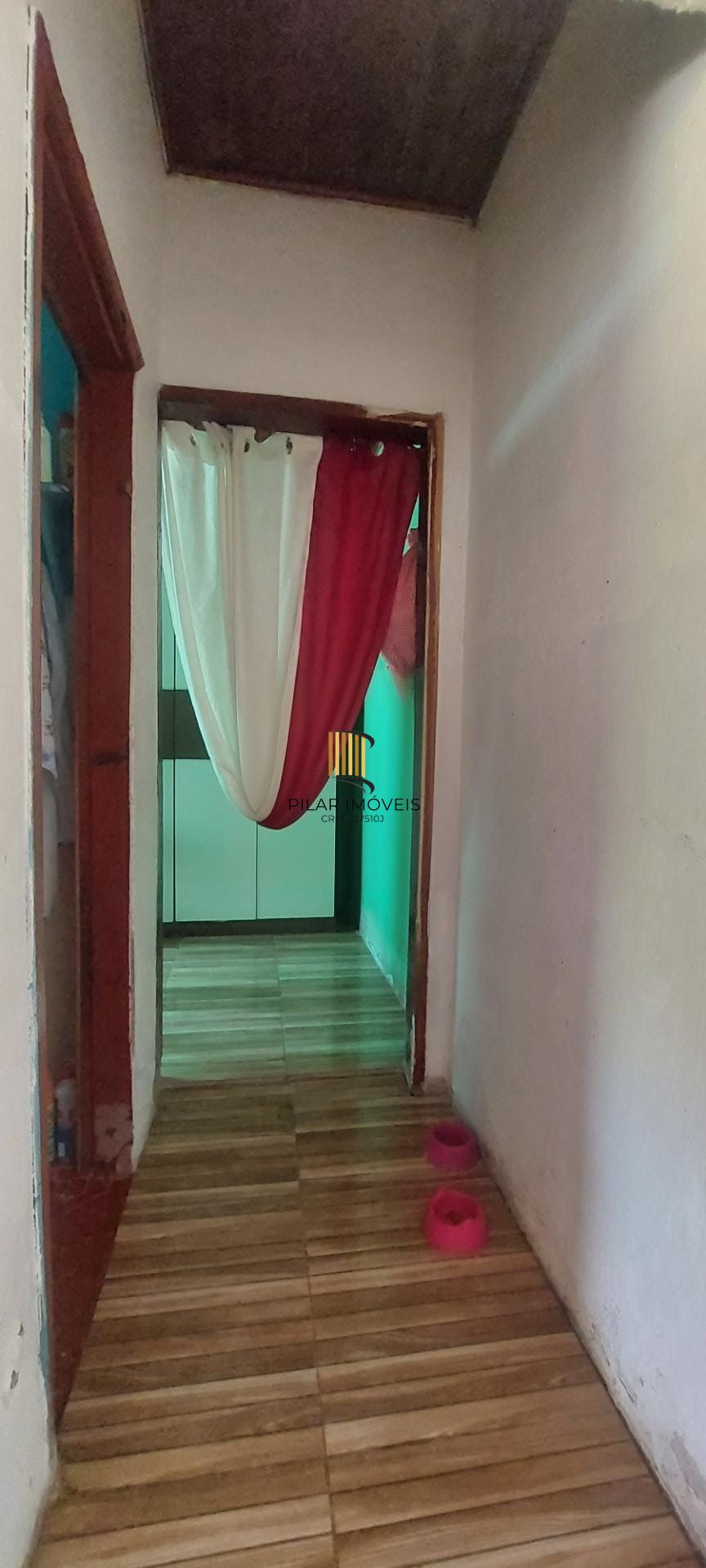 Imóvel com 2 moradias e ponto comercial em Alvorada