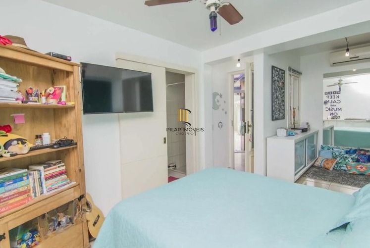 Casa com piscina e 4 suítes no Bairro Vila Ipiranga