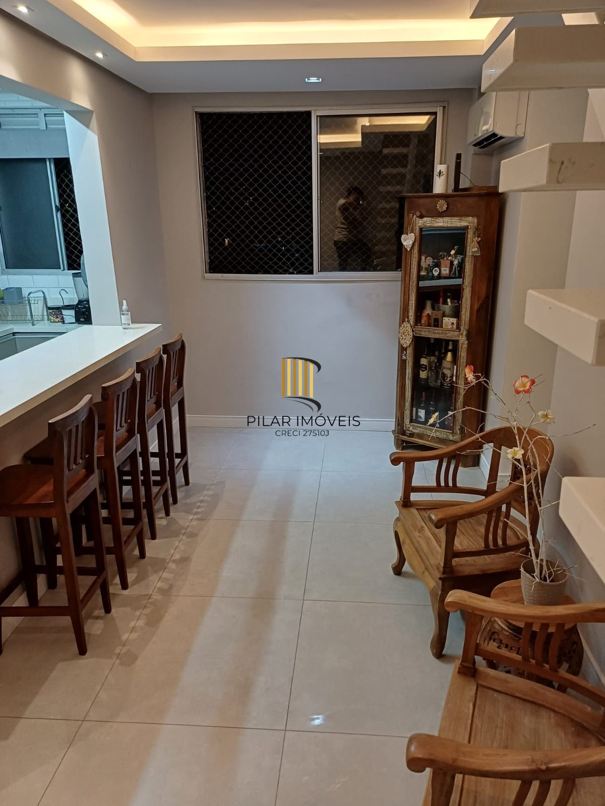 Cobertura com 3 quartos e 1 vaga de garagem na Rua Sadi Castro.