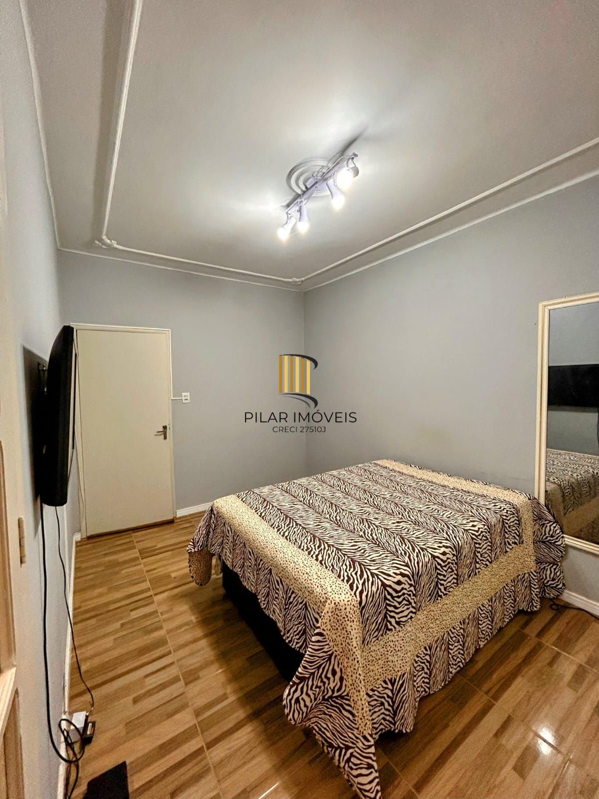 Apartamento Térreo, com 2 quartos e pátio privativo no bairro Cristo Redentor.