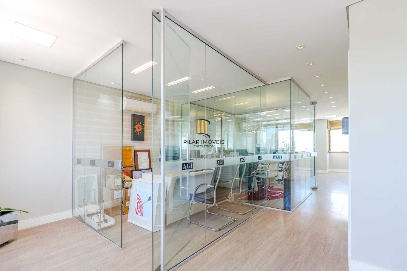 Sala comercial, 2 vagas, elevador e restaurante no bairro Praia de Belas