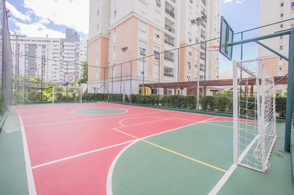 Apartamento com 3 dormitórios, 1 suíte, 1 vaga e elevador no Passo da Areia