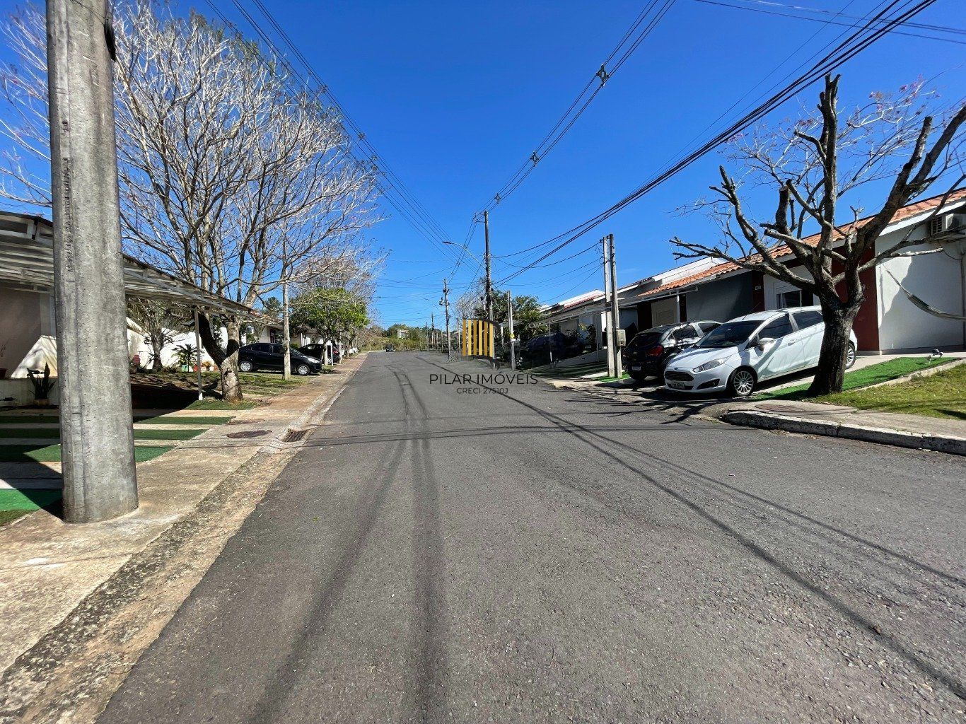 Casa com 3 quartos e 2 vagas em Alvorada no Condomínio Terra Nova