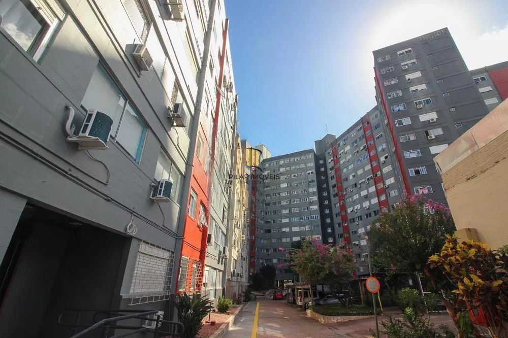 Apartamento com 1 quarto, elevador, Piscina e Churrasqueira Partenon.