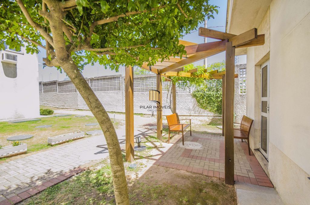 Apartamento com 2 quartos, vaga, elevador e piscina  no bairro Passo das Pedras