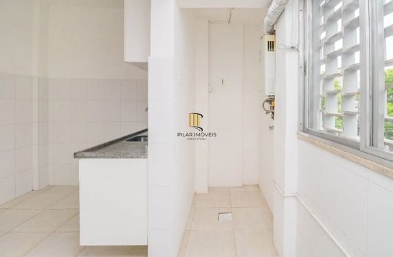 Apartamento com 3 quartos em prédio com elevador no Bairro Cidade Baixa