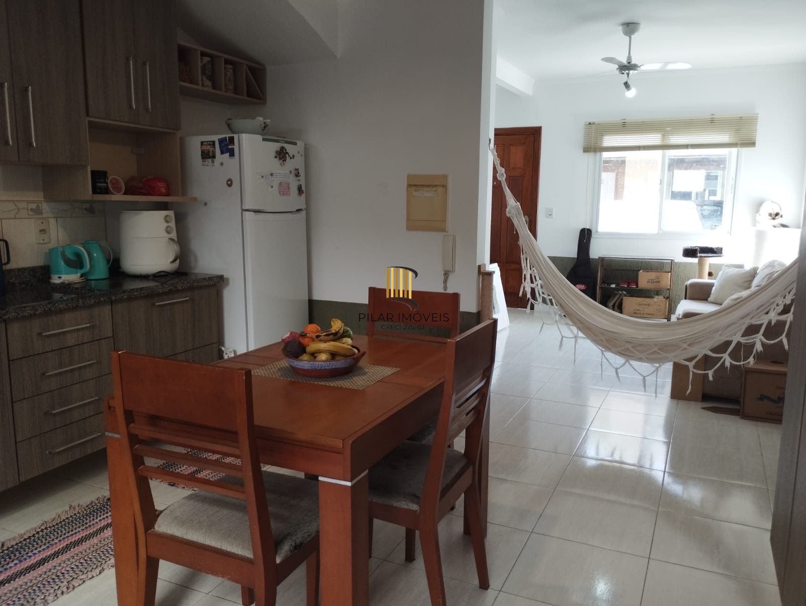 Casa Sobrado semi mobiliada com 2 dormitórios Avenida Juca Batista 115m2