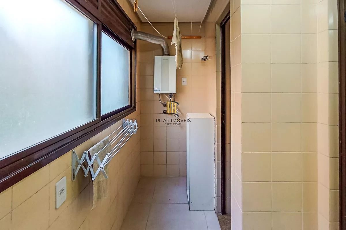 Apartamento com 3 Dormitórios, elevador vaga e 2 Sacadas no Menino Deus