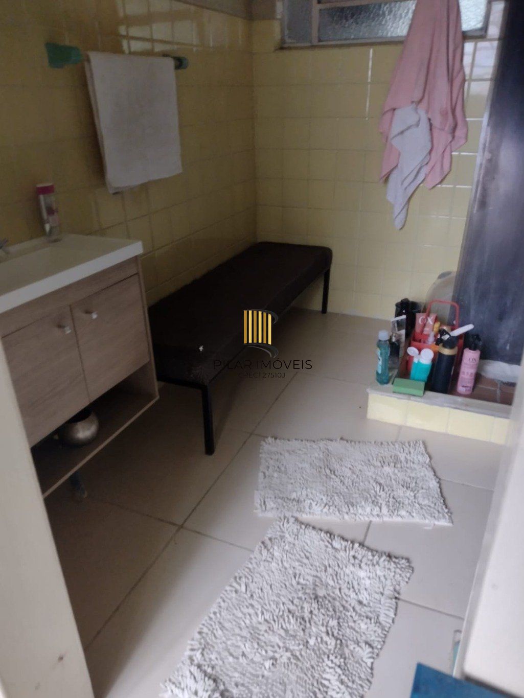 Casa com 3 quartos, 1 vaga de garagem e patio no bairro Jardim Itu