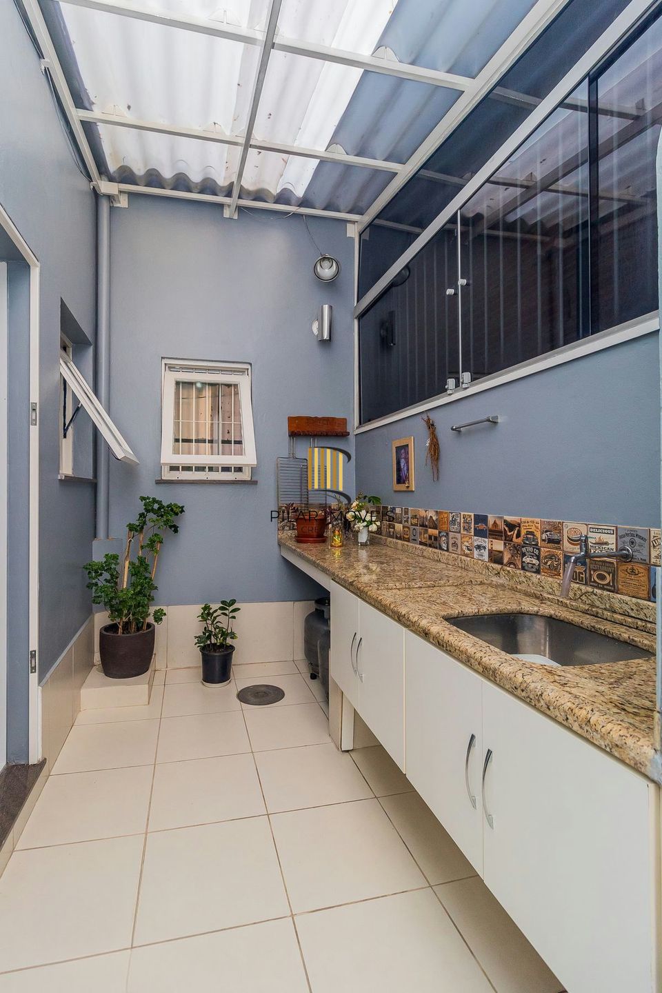 Casa com 3 dormitórios no Bairro Vila Ipiranga