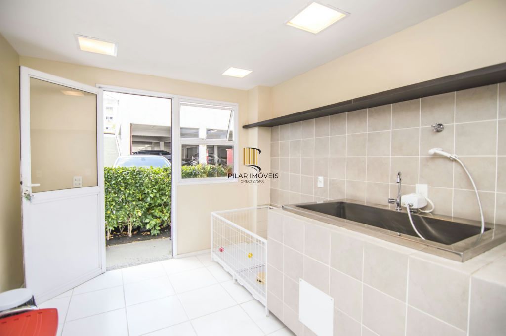 Apartamento 2 dormitórios, 1 suíte, churrasqueira, 1 vaga e elevador no Sarandi