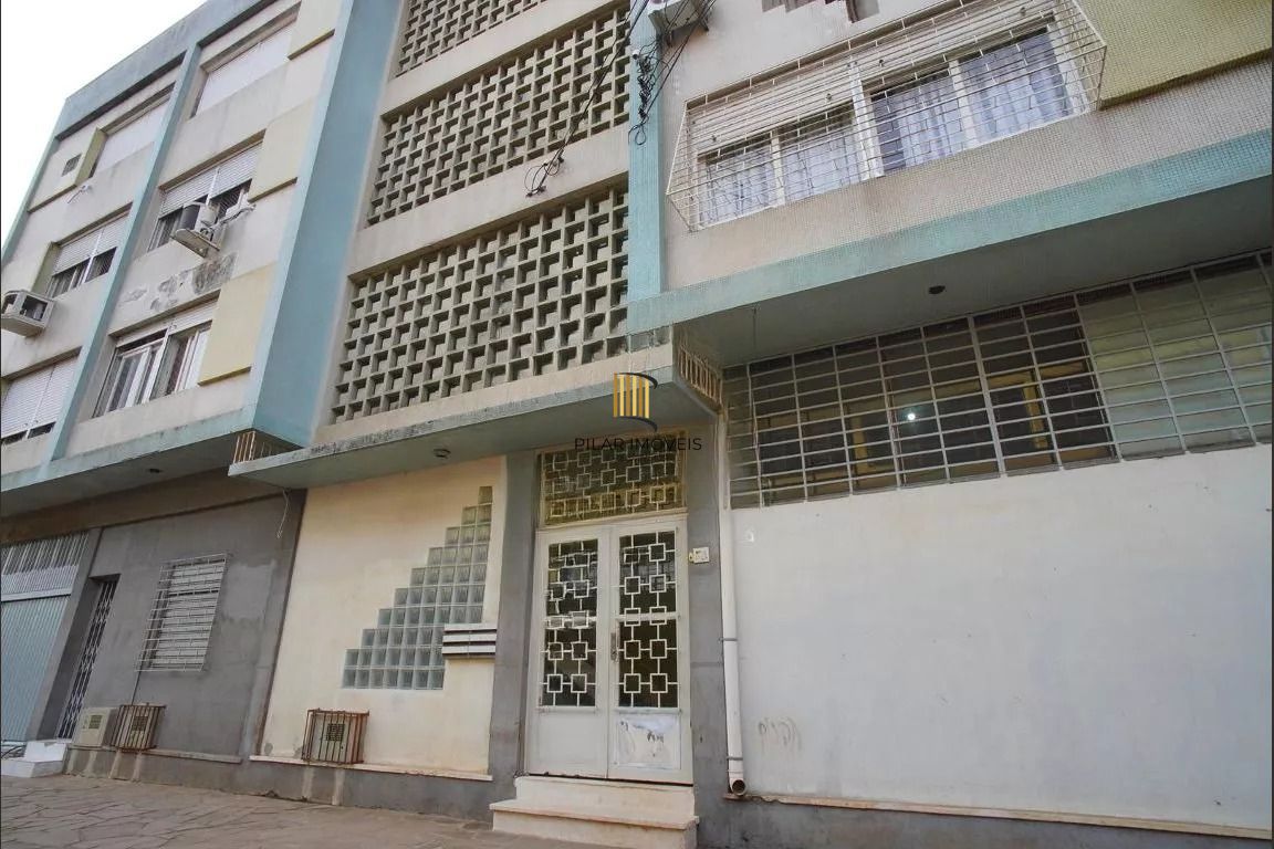 Apartamento com 3 dormitórios e 109m² à venda em Navegantes