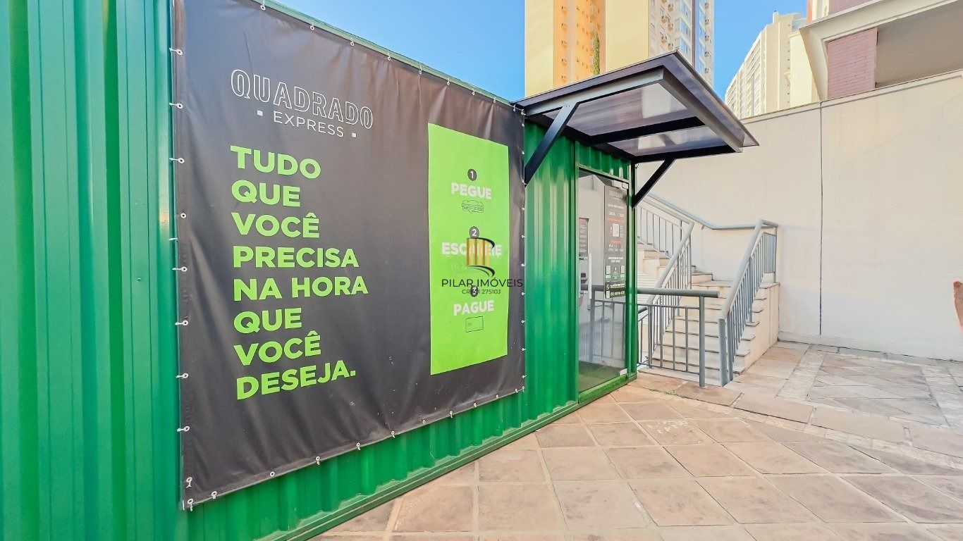 Apartamento com 3 quartos(1 suíte) e 2 vagas de garagem no Bairro Petrópolis