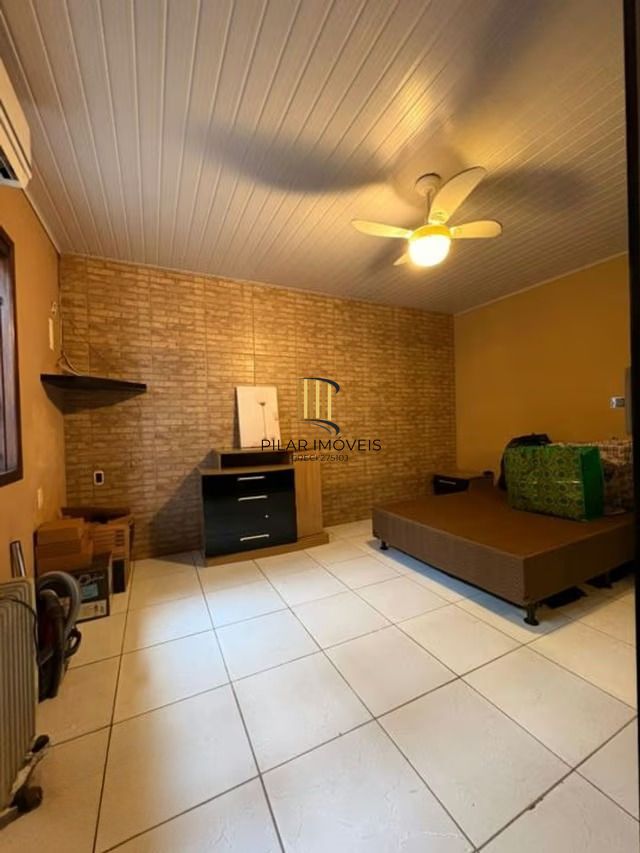 Casa de 3 dormitórios e 1 vaga de garagem em cachoeirinha.