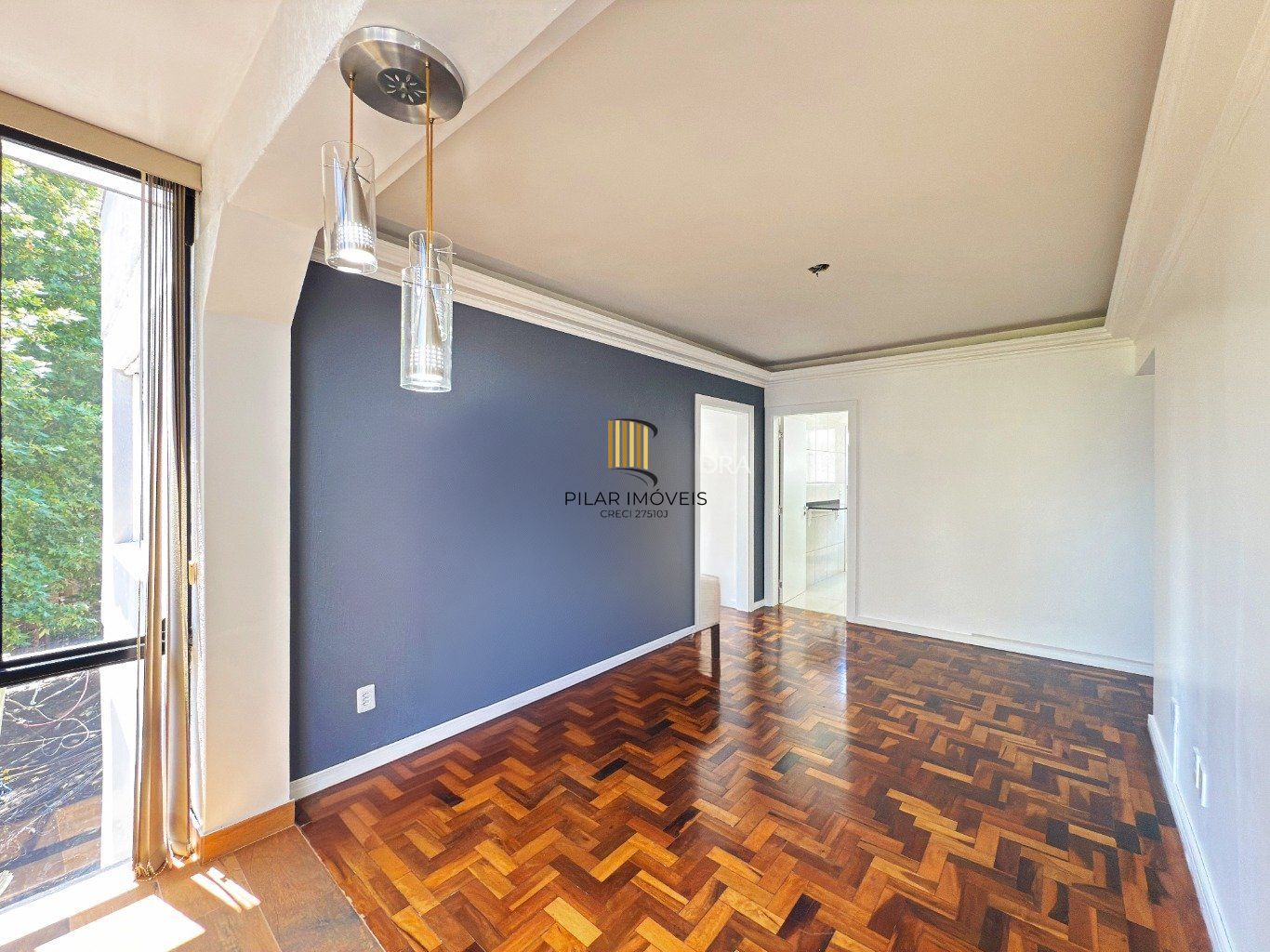 Apartamento com 2 quartos e 1 vaga a venda no bairro Passo da Areia