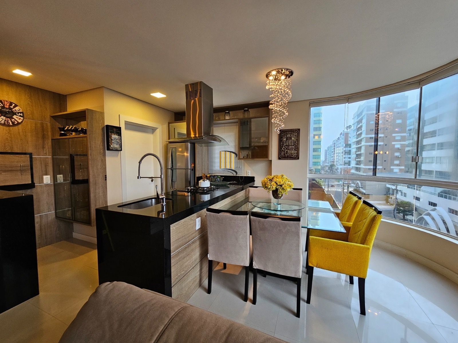 Apartamento 2 quartos com 1 vaga escriturada, Piscinas, Capão da Canoa.