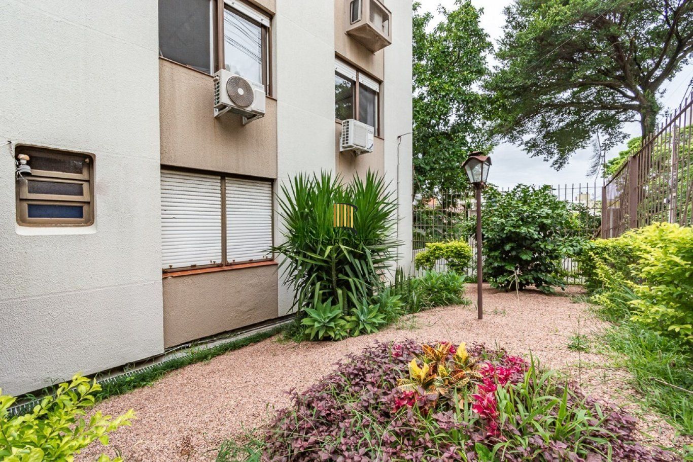 Apartamento com 2 dormitórios e 64m² à venda no Bairro Passo da Areia