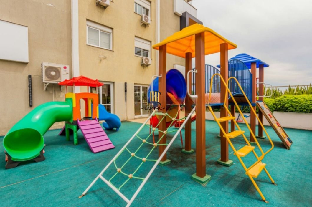 Apartamento mobiliado de 2 dormitórios no bairro Petrópolis