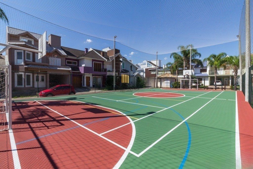 Casa Sobrado 3 dormitórios com suíte, piscina e sótão no Ecoville