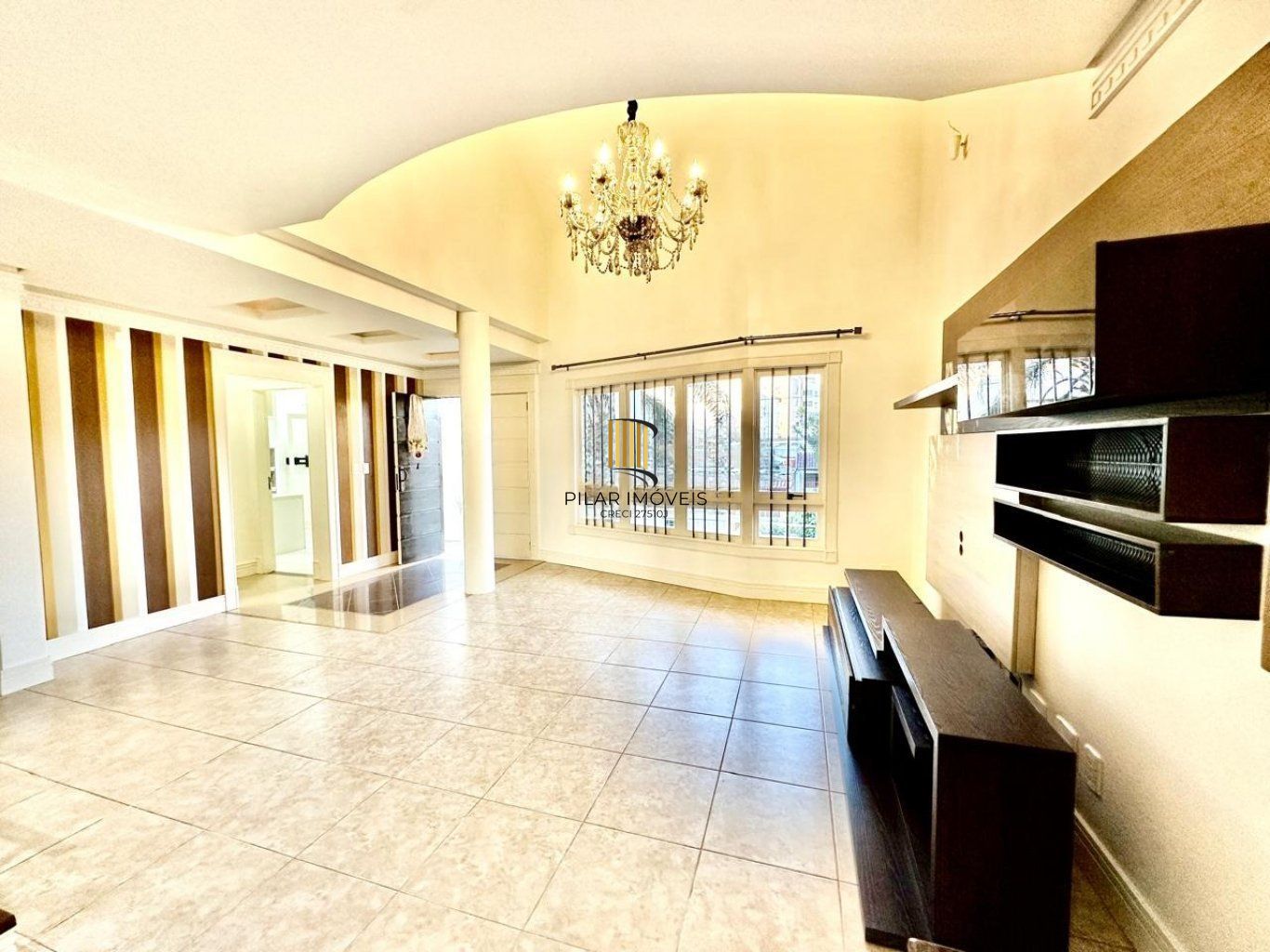 Casa de 3 dormitórios, 2 vagas de garagem em Canoas