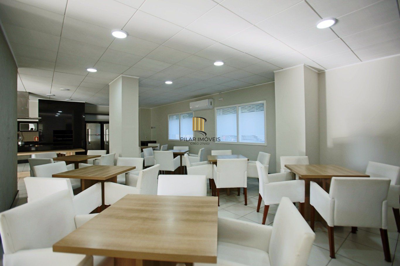 Apartamento 2 Dormitórios com Elevador e 2 Vagas à Venda no Jardim Carvalho